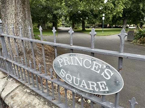 Princes Square sign.jpg